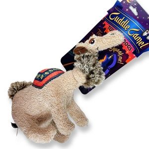 Squeaky Cuddle Camel 🐪 toy for dogs 🐶!